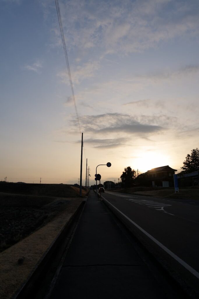 α7VのHDR設定で滝を撮影した写真。適正露出。